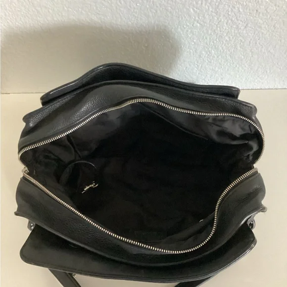 Michael Kors Astor Black Shoulder Bag - Picture 5 of 10